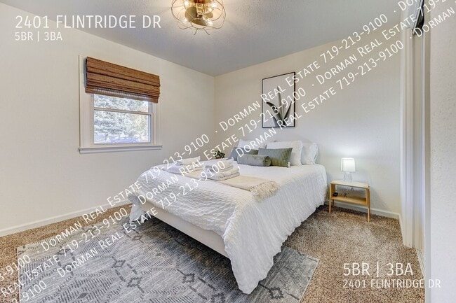 Building Photo - 2401 Flintridge Dr