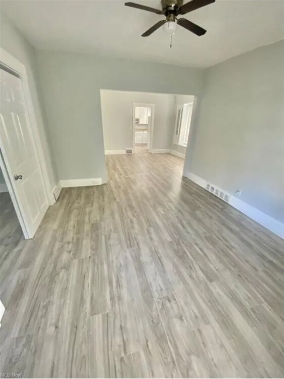 Building Photo - 2231 W 105th St