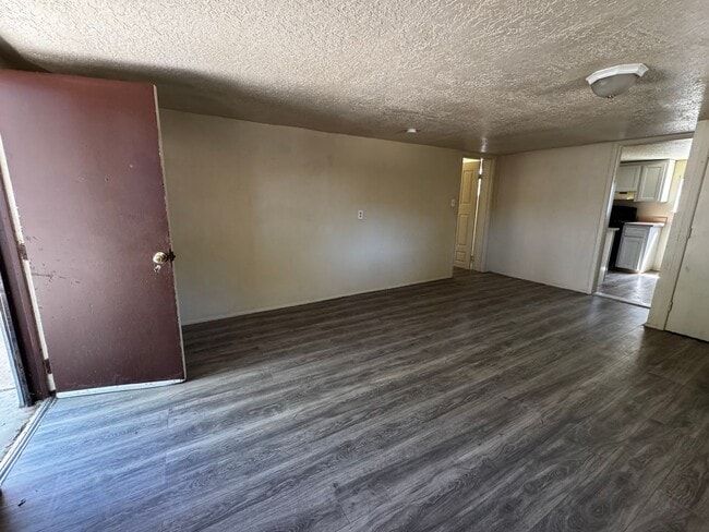 Building Photo - 2018 Nancy St SW