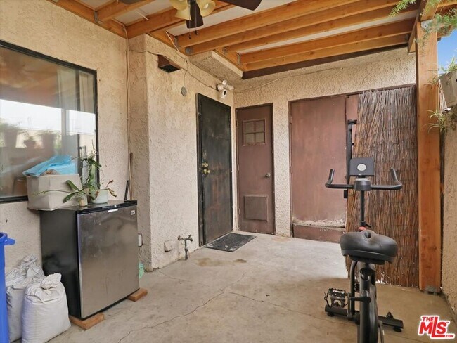 Building Photo - 11414 Budlong Ave