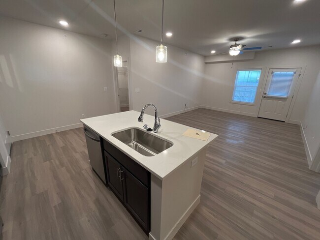 Building Photo - Reserve Arcola 3bd/2ba First Floor Unit