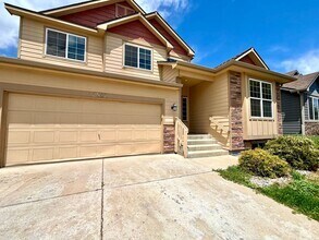 Building Photo - Beautiful 4 Bed, 3 Bath House in Maple Hill!