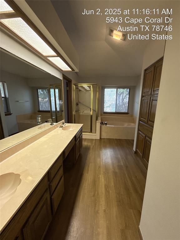 Building Photo - 5943 Cape Coral Dr