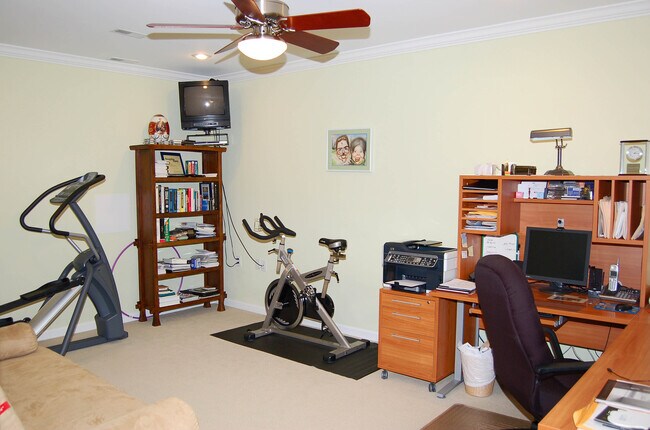 Building Photo - 8336 Verbena Ln