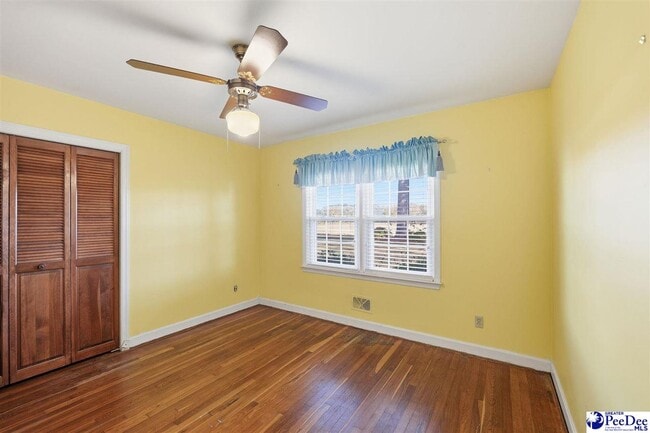 Building Photo - 2218 N Douglas St