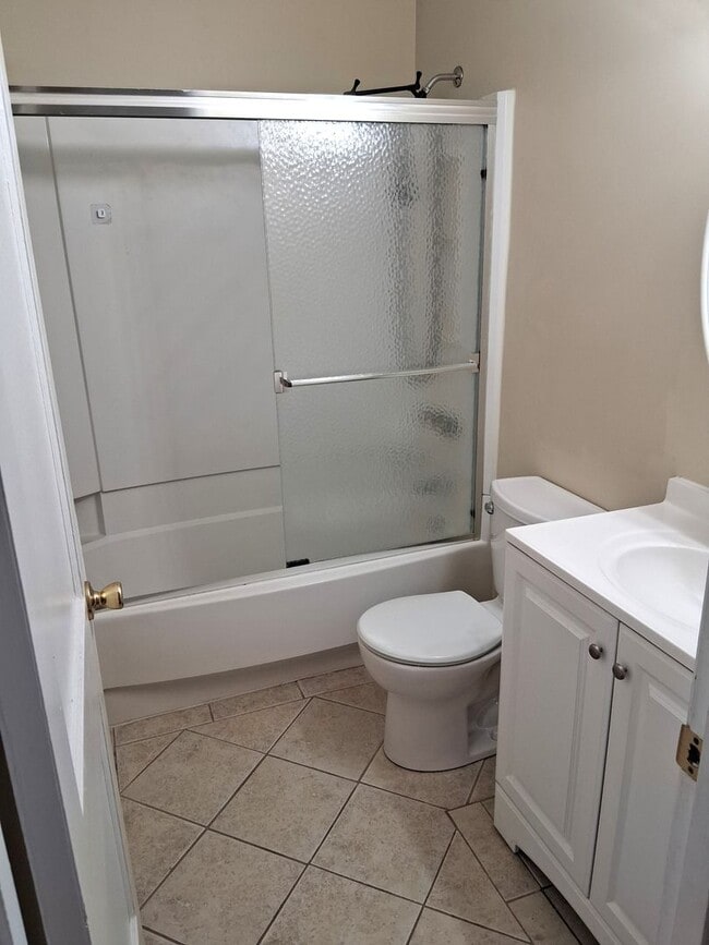 Building Photo - One Bedroom and One Bath Home Within Walki...