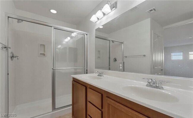 Building Photo - 9764 Bedstraw St