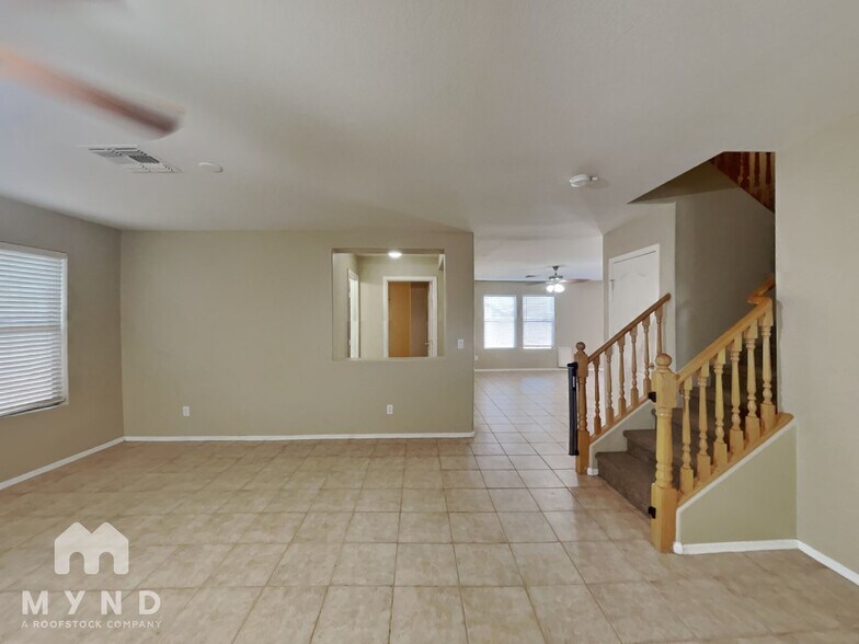 Building Photo - 672 W Barrus St