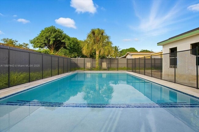 Building Photo - 6948 NW 8th Ct