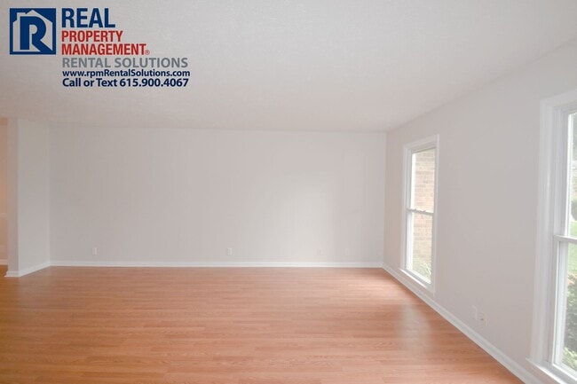 Building Photo - Spacious 3BR/2.5BA in Murfreesboro!