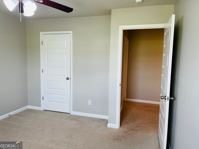 Building Photo - 19 White Spruce Wy