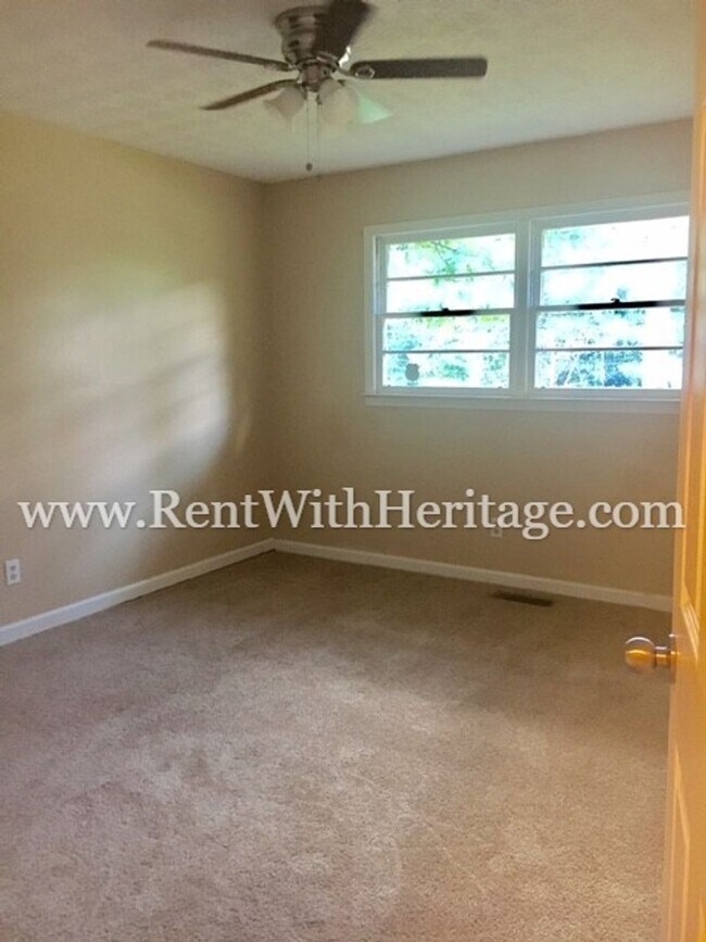 Building Photo - 5407 Wilder Dr