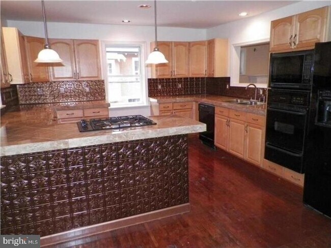 Building Photo - 136 Paoli Pike