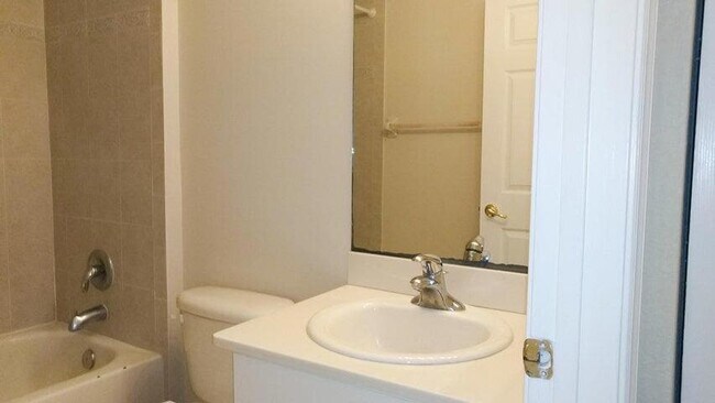 Building Photo - 2931 Hope Valley St