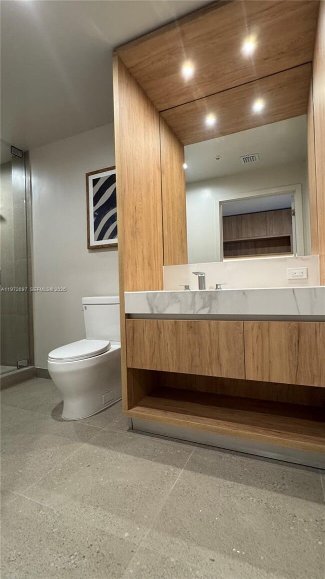 Building Photo - 11 NE 6th St