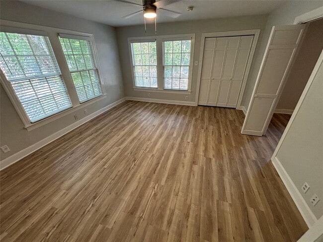 Building Photo - 807 Bouldin Ave