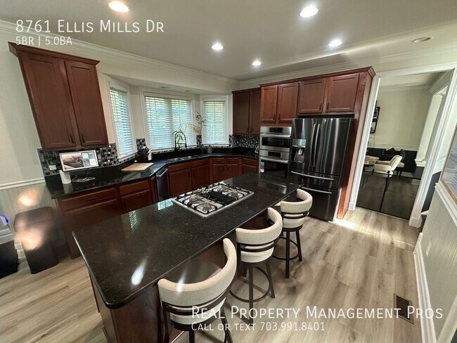 Building Photo - 8761 Ellis Mill Dr