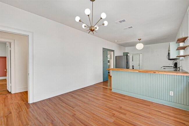 Building Photo - 2519 Stevens St