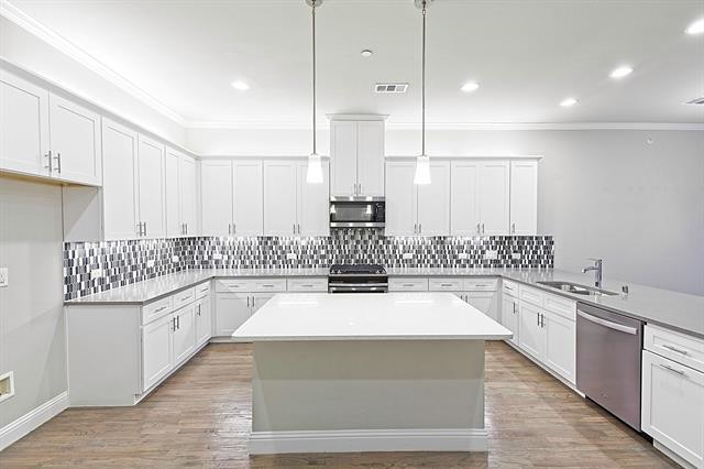 Building Photo - 6031 Page St