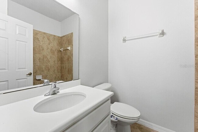 Building Photo - 2795 Oakwater Dr