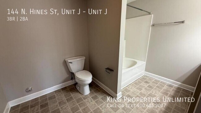 Building Photo - 144 N Hines St