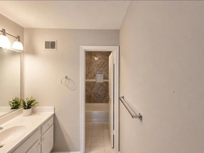 Building Photo - 9581 Donnan Castle Ct