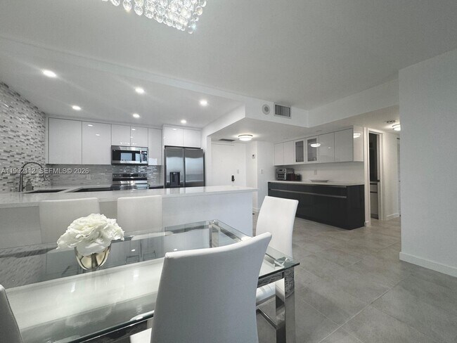 Building Photo - 3800 S Ocean Dr