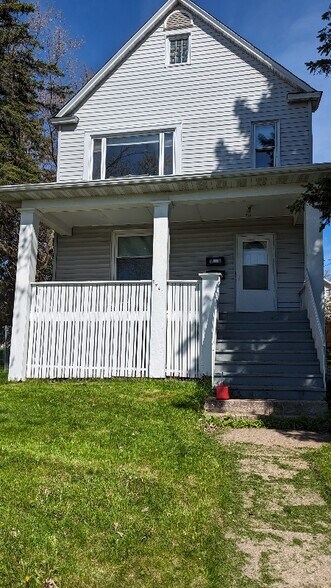 Building Photo - 2241 W 11th St