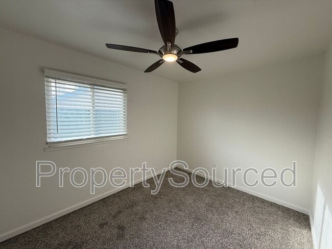 Building Photo - 426 J St