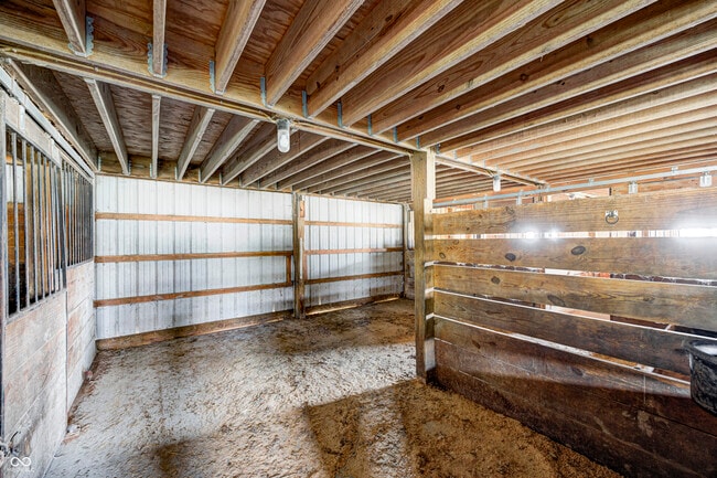 Building Photo - 2009 W 250 N