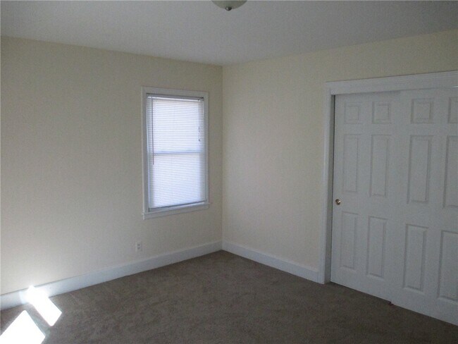 Primary Photo - 305 Augusta Rd