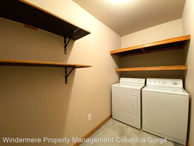 Building Photo - Studio, 1 bath House - 530 Frank Johns Rd