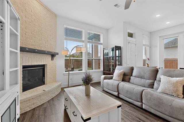 Building Photo - 15049 Chipwood Dr