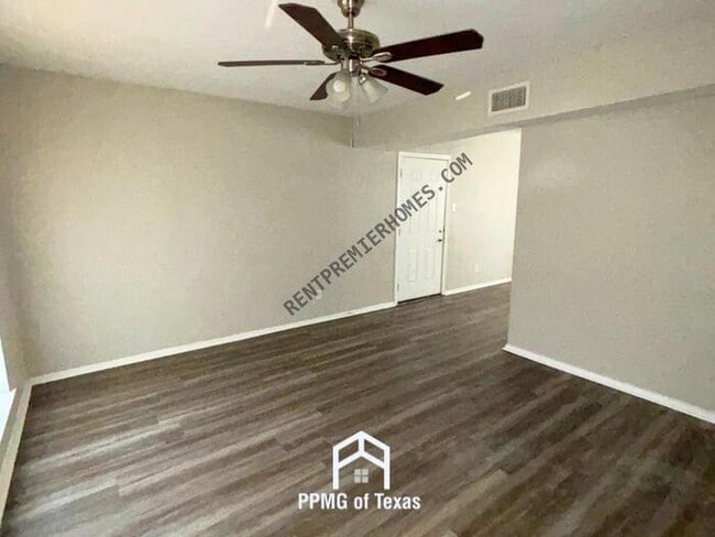 Building Photo - 708 Lehman Dr