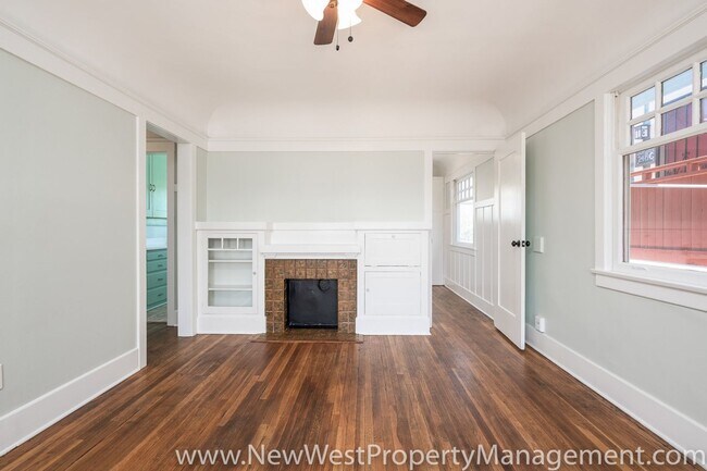 Building Photo - Charming Sherman Heights 2-Bedroom, Available Now!
