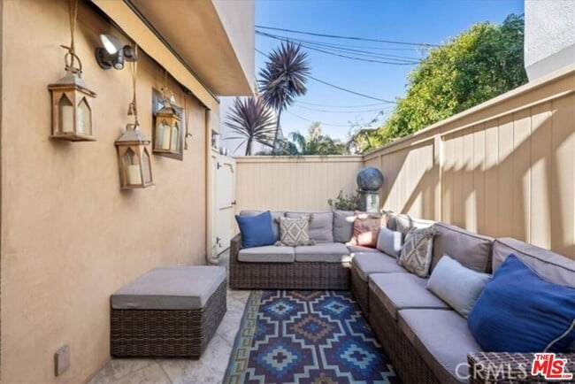 Building Photo - 712 Highland Ave