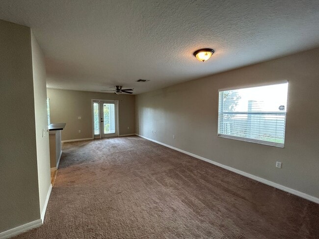 Building Photo - 458 Tradition Ln