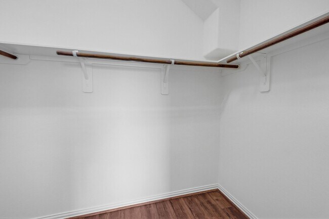 Building Photo - 13810 Rosemere Ln