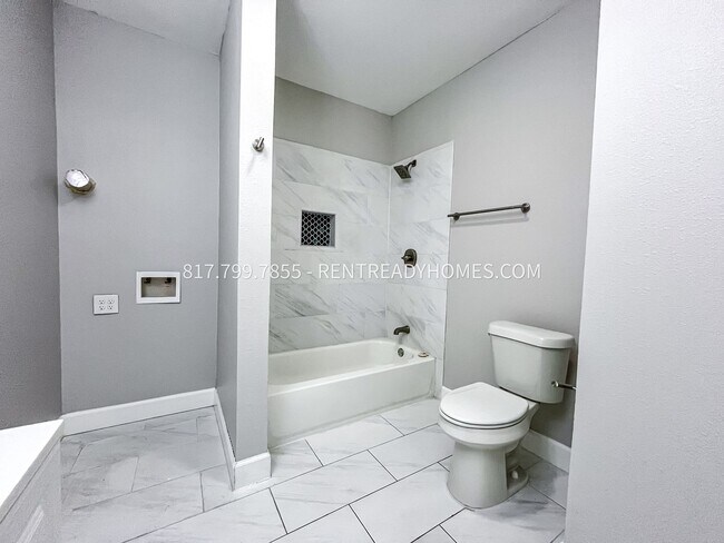 Building Photo - 4431 Clay St