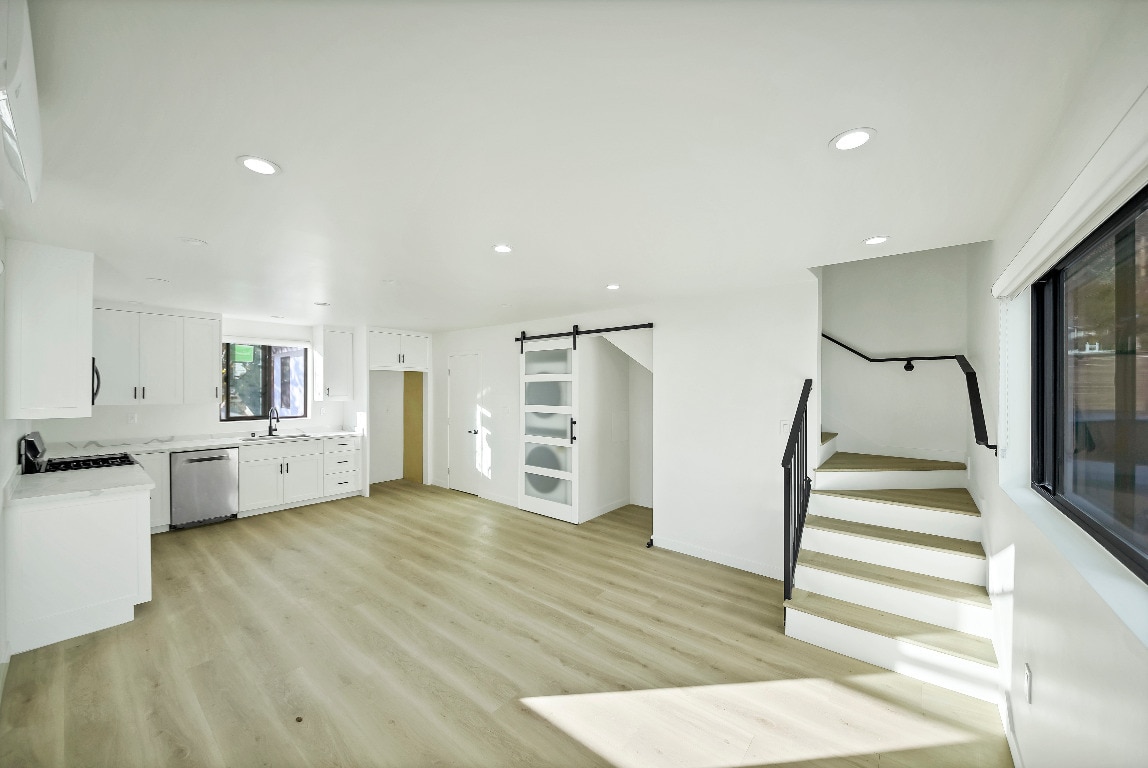 Building Photo - 4935 Cloud Ave