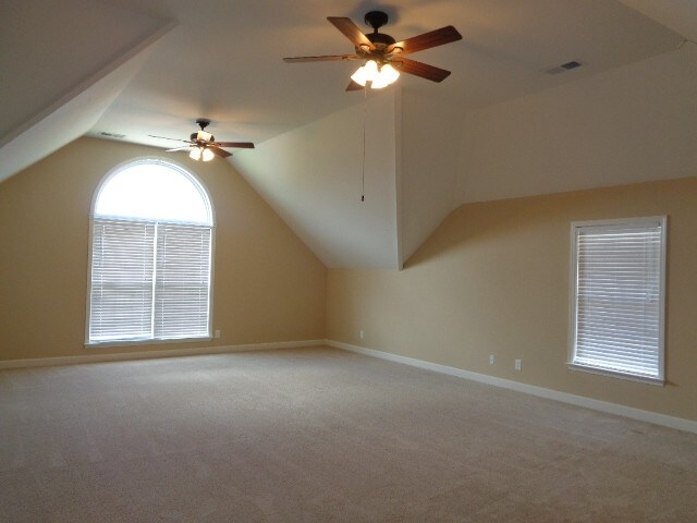 Building Photo - 3123 Hidden Creek Drive