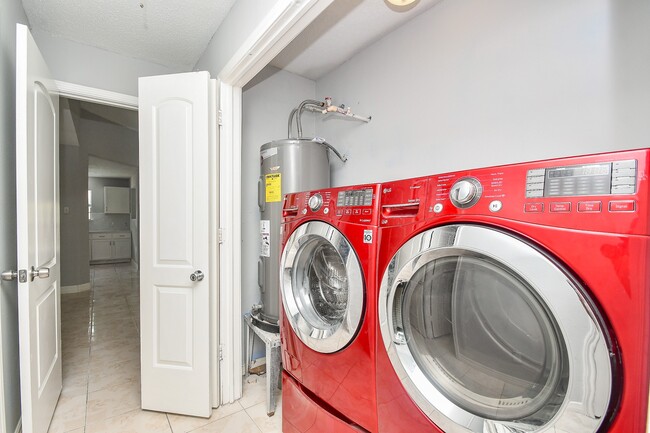 Building Photo - 9414 Beringwood Dr