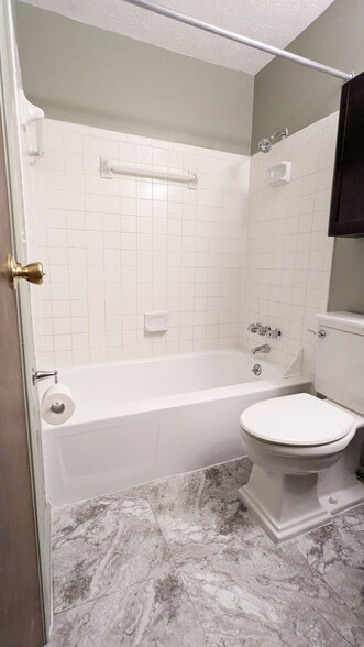 Building Photo - 70 Twilight Dr