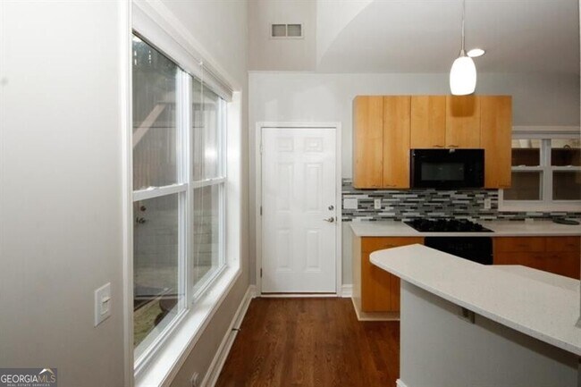 Building Photo - 1354 Brookhaven Village Cir NE