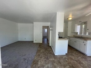 Building Photo - 2087 Cameron St