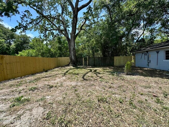 Building Photo - 7040 Arques Rd