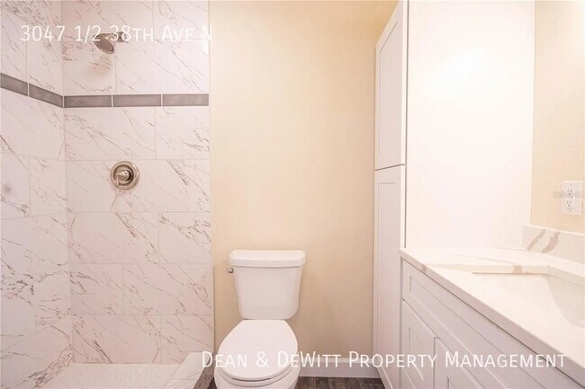 Building Photo - 3047 1/2 38th Ave N-