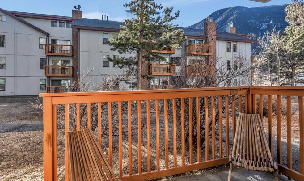 Building Photo - 1901 Clear Creek Dr