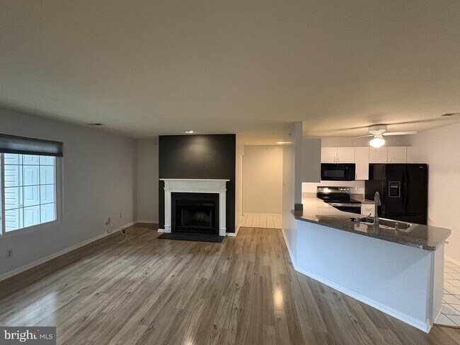 Building Photo - 9 Tintern Ct