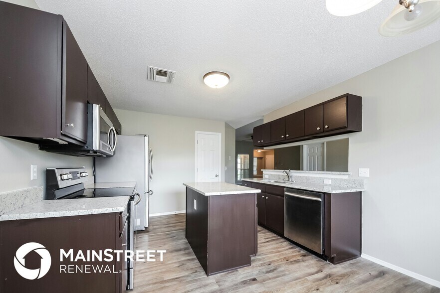 Building Photo - 1728 Dorset Dr